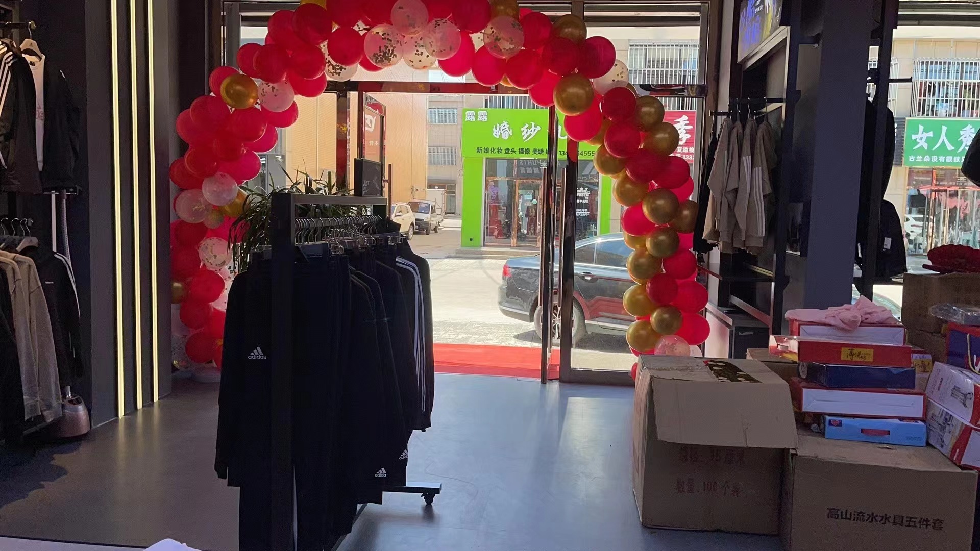 如何提升阿迪耐斯折扣店加盟经营利润？