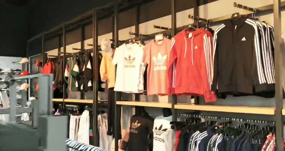 耐克阿迪折扣店如何选货？奥莱体育解析技巧