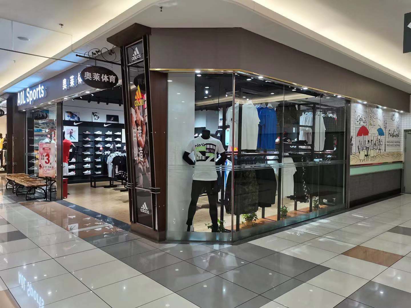 耐克阿迪达斯折扣店加盟，前期最难的四点是什么？