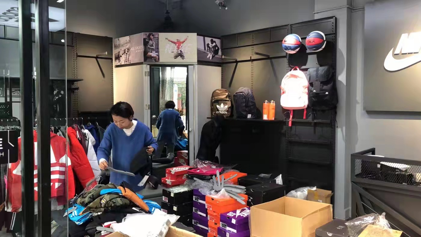 耐克阿迪达斯折扣店如何提升销量？